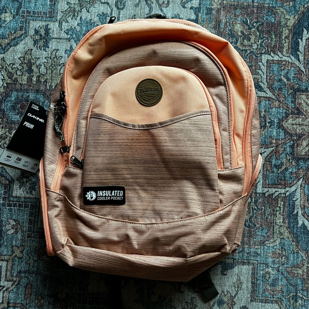 BNWT DAKINE backpack